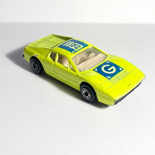 Vintage yellow die - vintage, sports