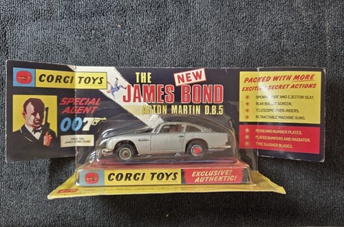 Nice corgi toy - corgi, 270.
