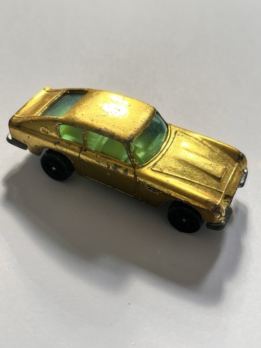 Corgi rockets 901 aston - corgi,