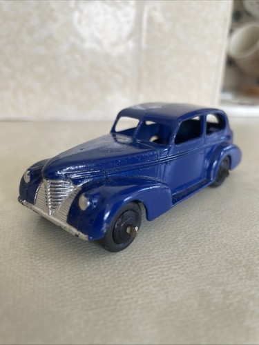 Vintage dinky toys 35a saloon - vintage,
