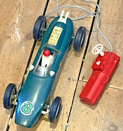 Vintage 1960 battery powered - battery,