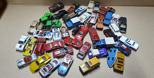 Vintage mixed diecast - 1:64,