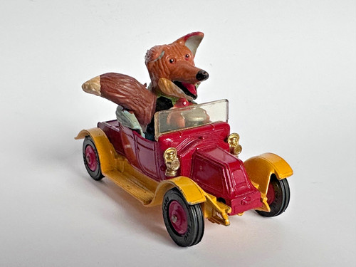 Corgi comics 808 basil brush - comics,